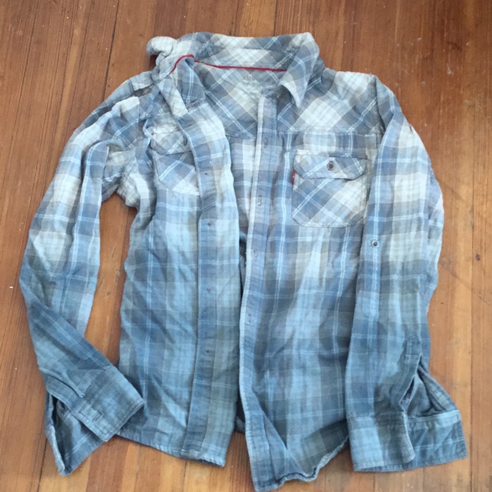 Levi’s flannel
